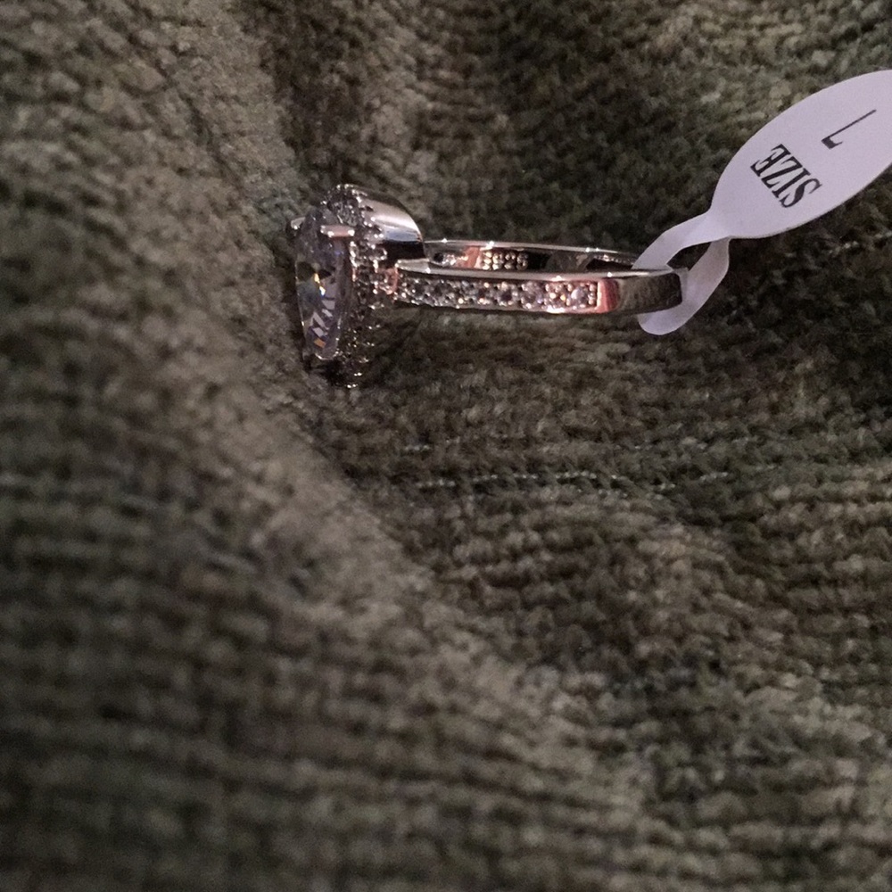 🆑🆑5ct Swarovski Elements 925 SS Ring 🆑🆑 - Picture 2 of 2